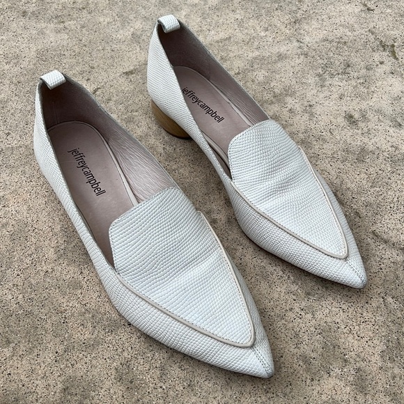 Jeffrey Campbel Pebbled Pointed Toe Flats with Wooden Heel Women's Size 8 - Picture 2 of 8